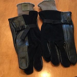 Mitts Nitts black leather and suede gloves large